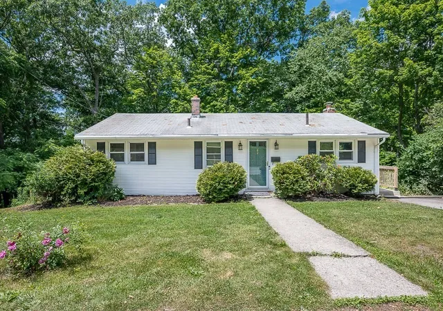 Homes for sale in Worcester, MA | 42 Iowa St, Worcester, MA 01602 | MLS# 73538340
