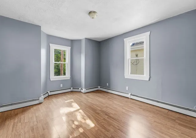 5th image of 1272 Pleasant St, New Bedford, MA 02740 | MLS# 73548845