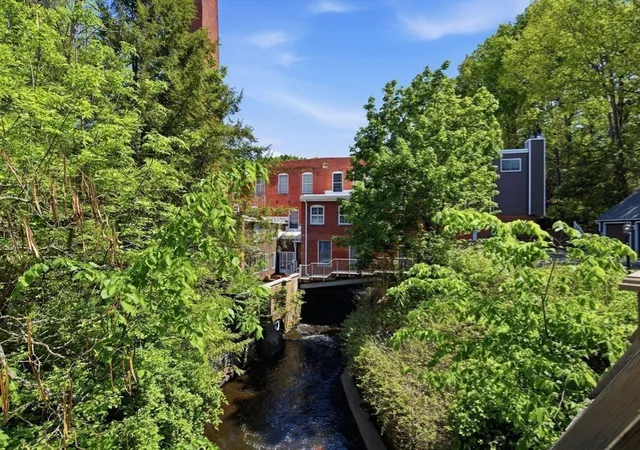 Homes for sale in South Hadley, MA | 124 College St, South Hadley, MA 01075 | Houzeo