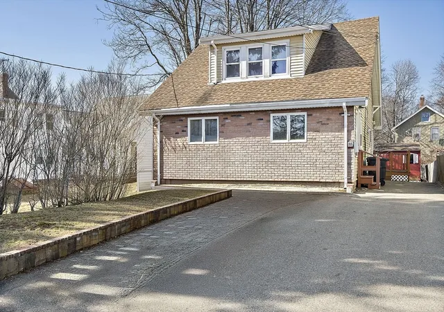 Homes for sale in Stoughton, MA | 88 Pearl St, Stoughton, MA 02072 | MLS# 73490259
