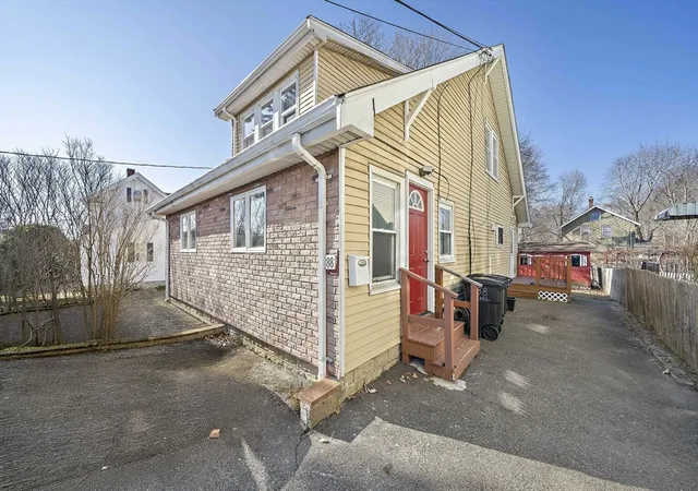 Homes for sale in Stoughton, MA | 88 Pearl St, Stoughton, MA 02072 | MLS# 73490259