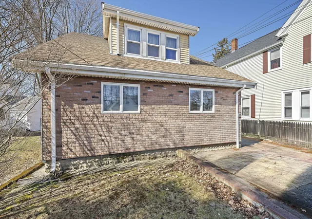 Homes for sale in Stoughton, MA | 88 Pearl St, Stoughton, MA 02072 | MLS# 73490259