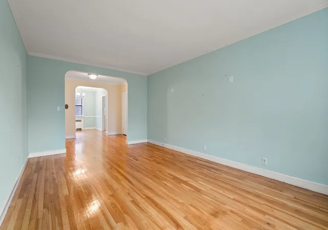 3rd image of 1490 Beacon St, Brookline, MA 02446