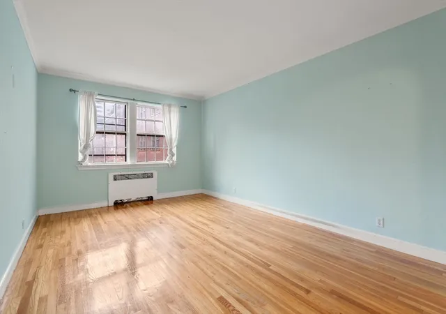 4th image of 1490 Beacon St, Brookline, MA 02446