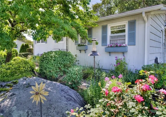Photo 3 of Single family home for sale at 16 Superior St, Warwick, RI 02886 | MLS# 73555308 | Listing updated on 2026-08-06
