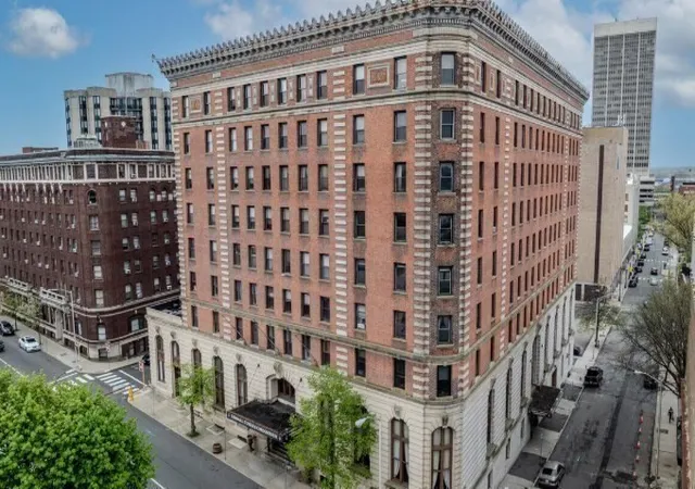 2nd image of 140 Chestnut St #319, Springfield, MA 01103 | MLS# 73549986