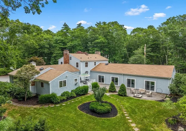 Photo 3 of Single family home for sale at 18 Indian Cvs Rd, Marion, MA 02738 | MLS# 73570238 | Listing updated on 2026-09-04