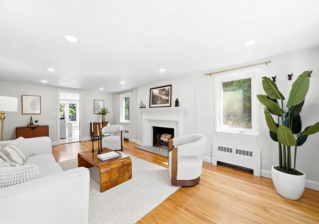 1st image of 17 Woodhaven Rd, Waban, MA 02468 | MLS# 73542334