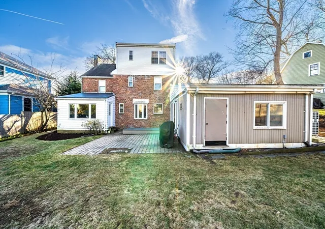 5th image of 17 Woodhaven Rd, Waban, MA 02468 | MLS# 73542334