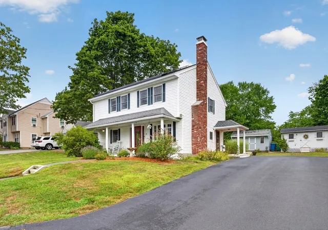 3rd image of 4 Jeffrey Rd, Billerica, MA 01821 | MLS# 73568215