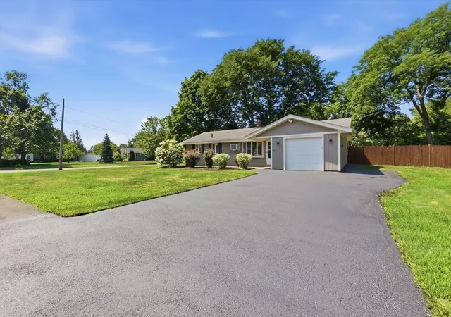 2nd image of 32 Massachusetts Ave, Danvers, MA 01923 | MLS# 73564402