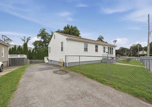 Photo 3 of Single family home for sale at 1966 Highland Ave, Fall River, MA 02720 | MLS# 73564418 | Listing updated on 2026-09-22