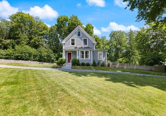 Photo 2 of Sale Pending at 104 High St, Topsfield, MA 01983 | MLS# 73565077 | Listing updated on 2026-09-18