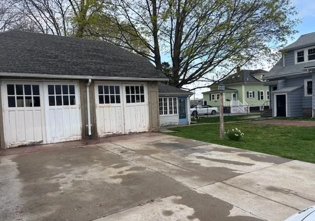 Photo 4 of Sale Pending at 1159 Riverside Ave, Somerset, MA 02726 | MLS# 73506122 | Listing updated on 2026-05-13