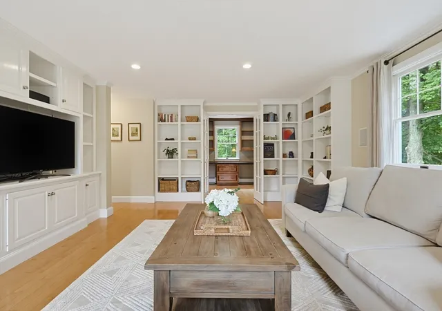 5th image of 1804 Washington St, Holliston, MA 01746 | MLS# 73568274
