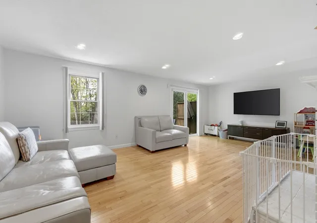 Homes for sale in Natick, MA | 27 Fairway Circle #27, Natick, MA 01760 | MLS# 73524122