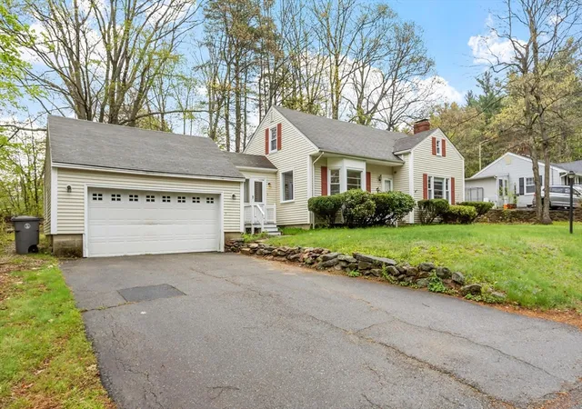 Homes for sale in Gardner, MA | 12 Becky Ave, Gardner, MA 01440 | MLS# 73524014