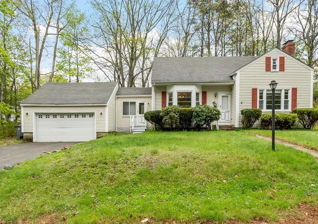 Homes for sale in Gardner, MA | 12 Becky Ave, Gardner, MA 01440 | MLS# 73524014
