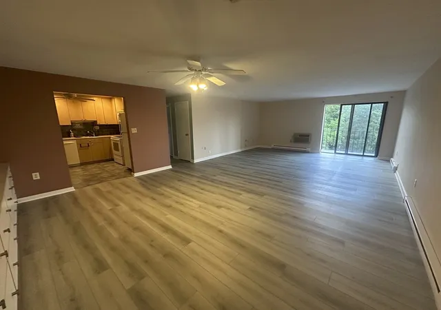 2nd image of 1321 Worcester Rd #612, Framingham, MA 01701 | MLS# 73557078