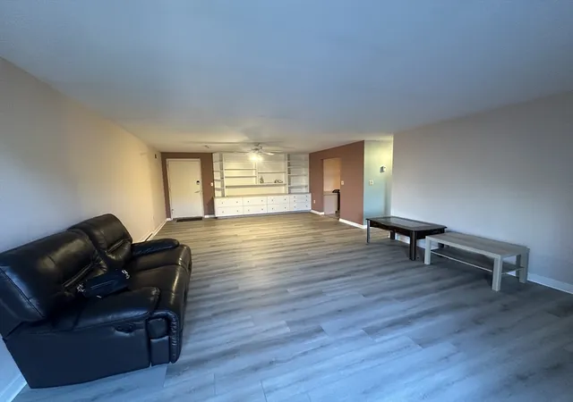 3rd image of 1321 Worcester Rd #612, Framingham, MA 01701 | MLS# 73557078