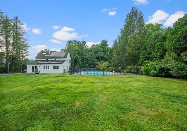 2nd image of 5 Elm Street, Upton, MA 01568 | MLS# 73565350