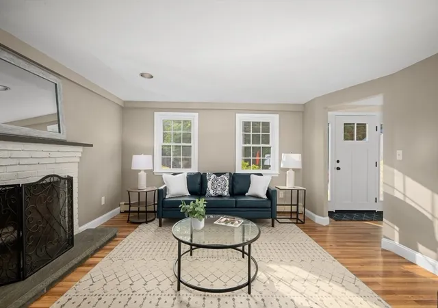 5th image of 5 Elm Street, Upton, MA 01568 | MLS# 73565350