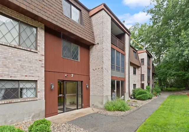 1st image of 7 Greenbriar Dr #207, North Reading, MA 01864 | MLS# 73556997
