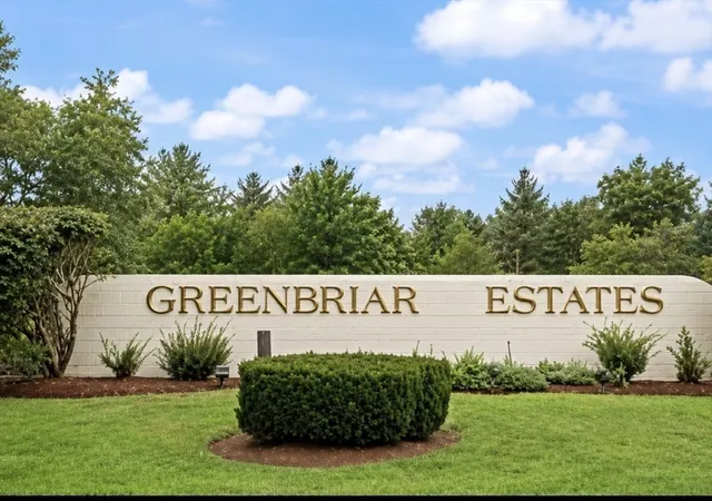 2nd image of 7 Greenbriar Dr #207, North Reading, MA 01864 | MLS# 73556997