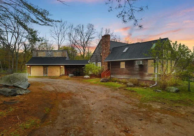 5th image of 1080 Locust, Raynham, MA 02767 | MLS# 73511836