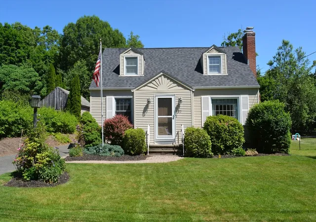 Homes for sale in West Springfield, MA | 20 Exeter Street, West Springfield, MA 01089 | MLS# 73533201