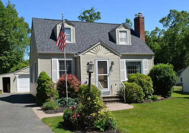 3rd image of 20 Exeter Street, West Springfield, MA 01089 | MLS# 73533201
