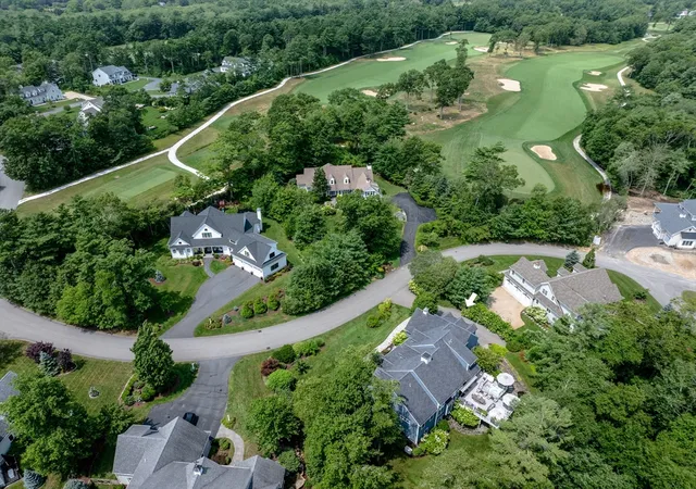 4th image of 4 Beech Tree Ln, Mattapoisett, MA 02739 | MLS# 73554643