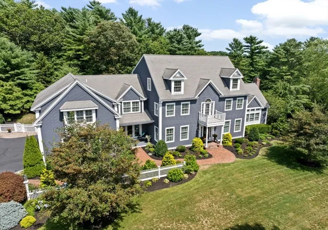 2nd image of 160 Hillcrest Rd, Marshfield, MA 02050 | MLS# 73513282