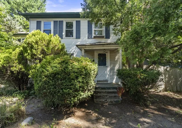 1st image of 10 Willard St, Wayland, MA 01778 | MLS# 73554382