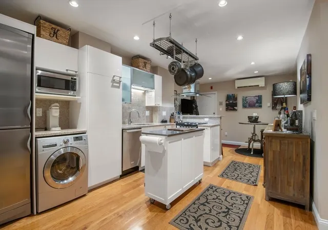 Photo 3 of Condo for sale at 27 Clark St #6, Boston, MA 02109 | MLS# 73553245 | Listing updated on 2026-07-26