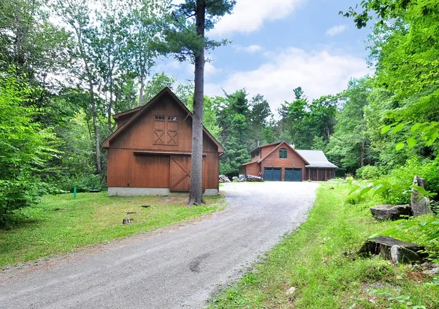 4th image of 1111 Clubhouse Rd, Granville, MA 01034 | MLS# 73561364