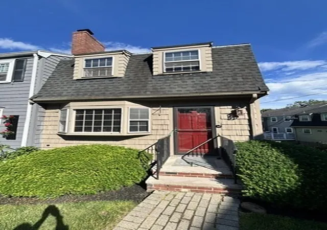 Homes for sale in Marblehead, MA | 3 Frost Lane, Marblehead, MA 01945 | MLS# 73549680