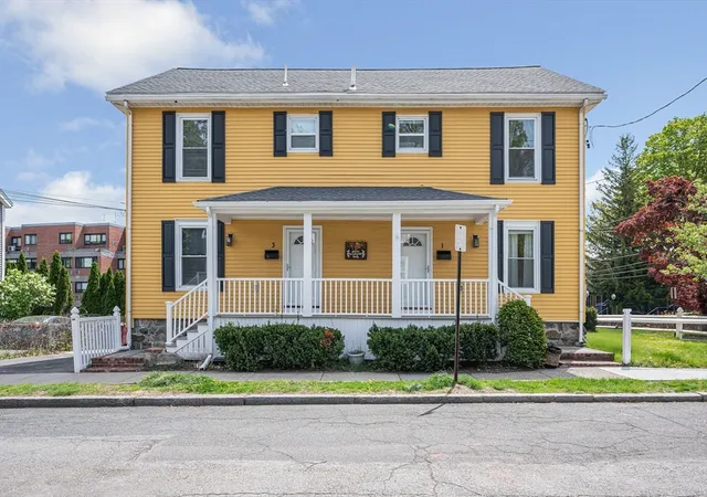 2nd image of 1 Ravine Terrace #1, Melrose, MA 02176 | MLS# 73517003