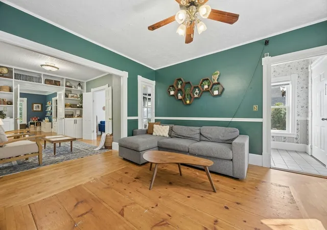 Photo 4 of Single family home for sale at 32 Winter St, Gardner, MA 01440 | MLS# 73566180 | Listing updated on 2026-10-04