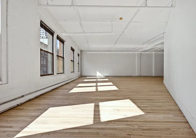 3rd image of 118 South Street, Boston, MA 02111 | MLS# 73566896