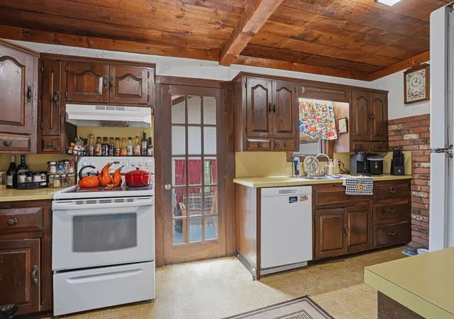 3rd image of 20 Baker St, Hanson, MA 02341 | MLS# 73543874