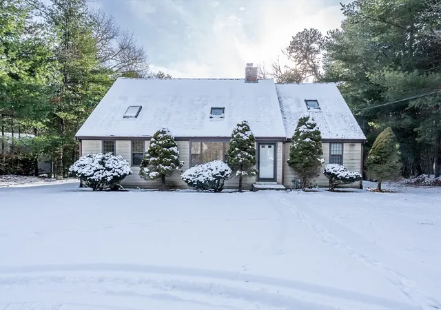 1st image of 192 Sandy Valley Rd, Marstons Mills, MA 02648 | MLS# 73471050