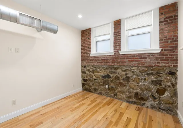 Homes for sale in Swampscott, MA | 143 Burrill St #102, Swampscott, MA 01907 | MLS# 73529534