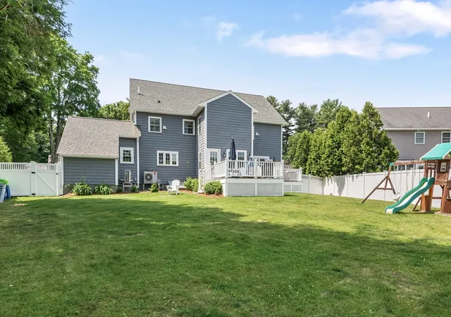 30th image of 22 Homestead Rd, Lynnfield, MA 01940 | MLS# 73541137