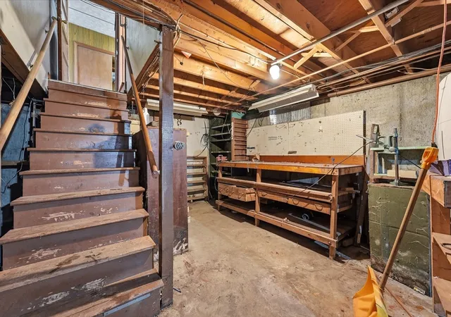 28th image of 60 S West St, Agawam, MA 01001 | MLS# 73568007