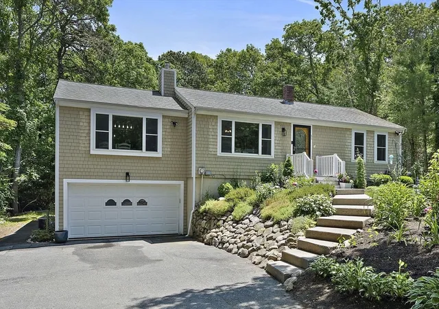 Homes for sale in East Falmouth, MA | 35 Braeburn Ct, East Falmouth, MA 02536 | MLS# 73540035