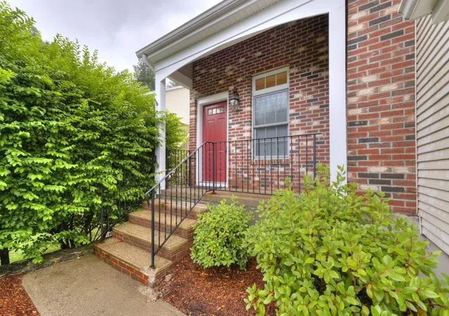 Homes for sale in Grafton, MA | 20 Northgate #14, Grafton, MA 01536 | MLS# 73547235