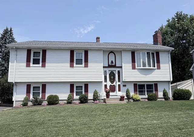 Homes for sale in Chicopee, MA | 84 Wanda St, Chicopee, MA 01013 | MLS# 73544545