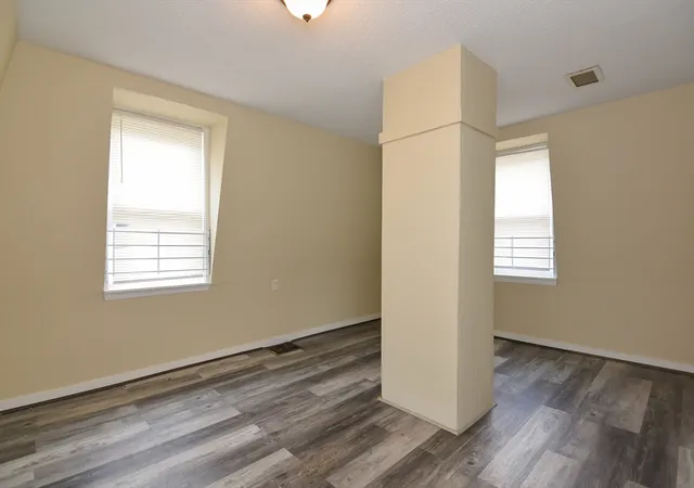 4th image of 10 Essex Ct, Lynn, MA 01902 | MLS# 73524293