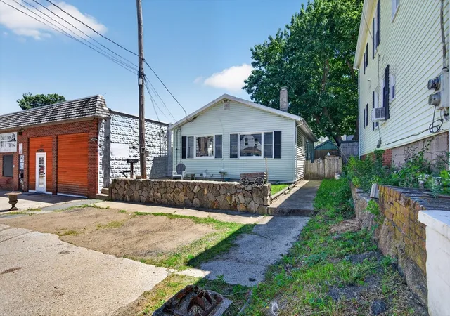 Homes for sale in Gloucester, MA | 157 Maplewood Ave, Gloucester, MA 01930 | MLS# 73536134